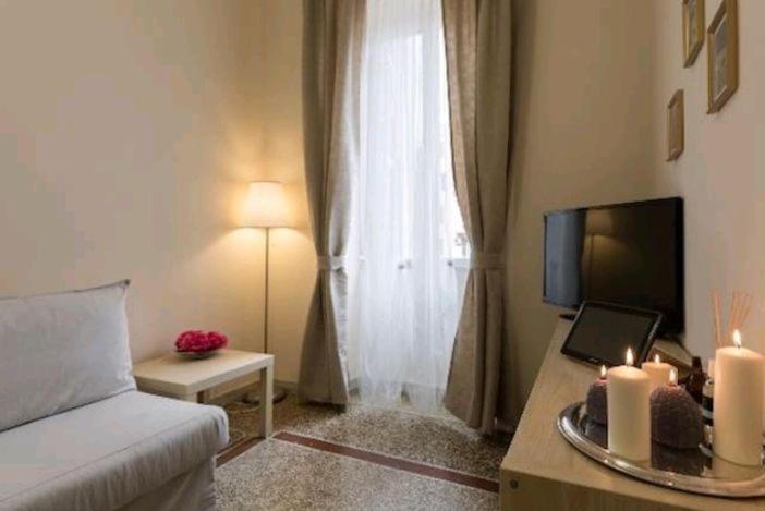 Emi House San Giovanni , Intero - 80 Mq * Rom