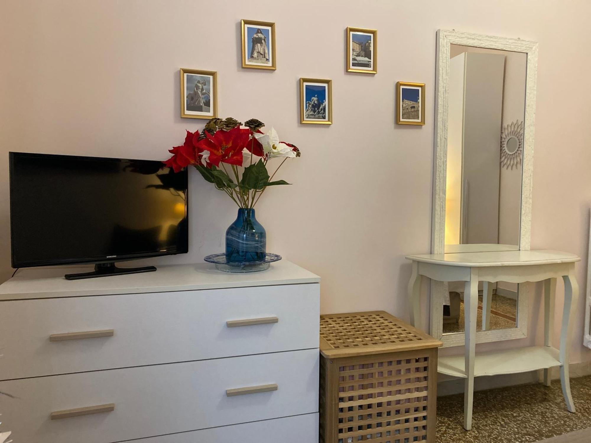 Emi House San Giovanni , Intero - 80 Mq * Rom